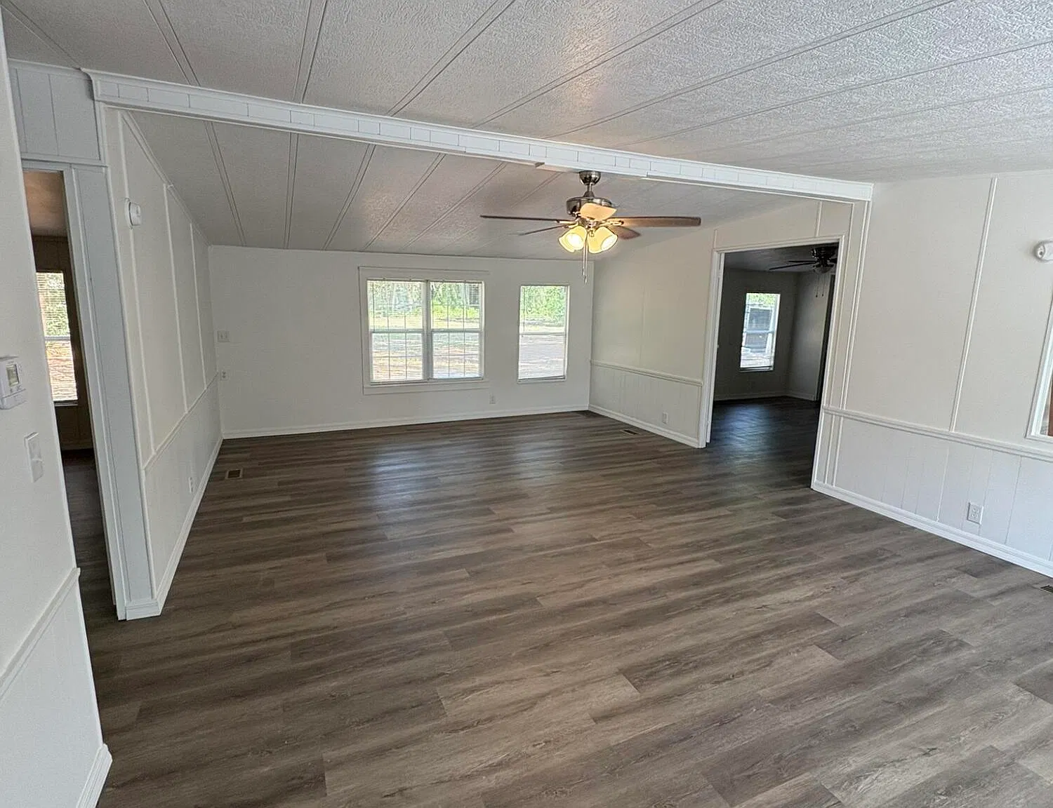 3 bed, 2.0 bath, 1496 sqft, $2,000 — Photo 4