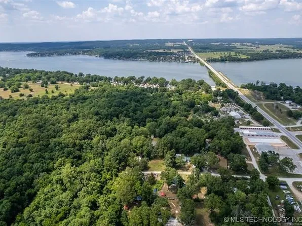 25801 S 655th Rd, Grove, OK 74344