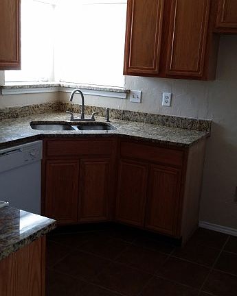 5th image of 7710 Creek Wood Dr