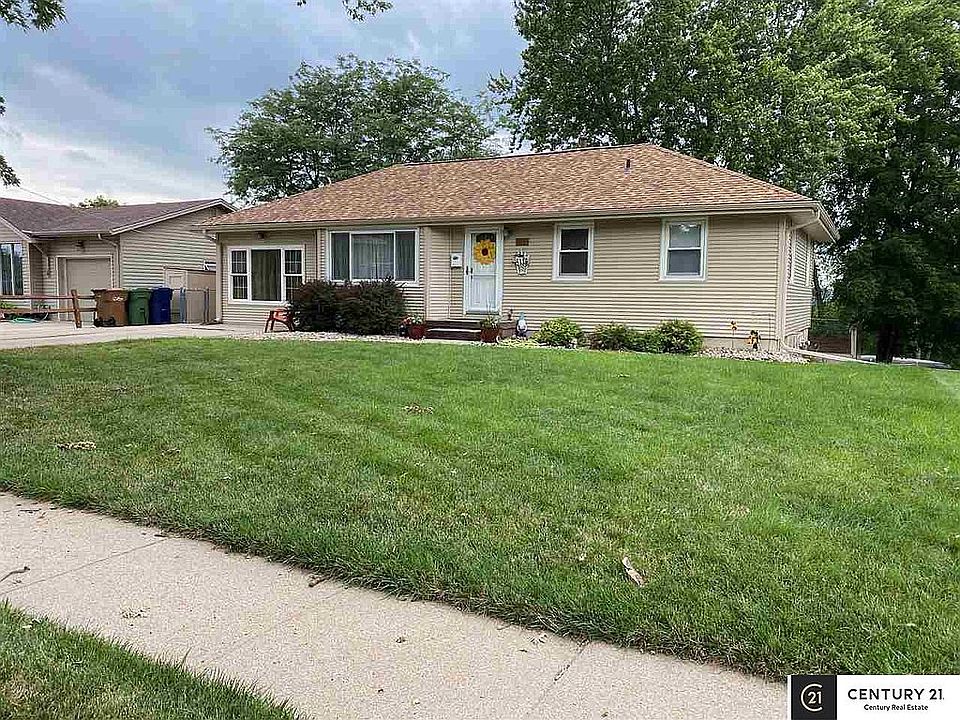 1st image of 7022 S 52nd St