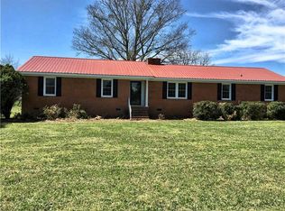 1929 Abercrombie Rd, Honea Path, SC 29654