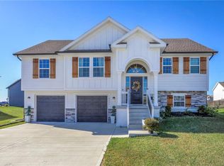 10206 N Quincy Ave, Kansas City, MO 64156