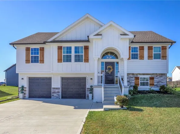 10206 N Quincy Ave, Kansas City, MO 64156