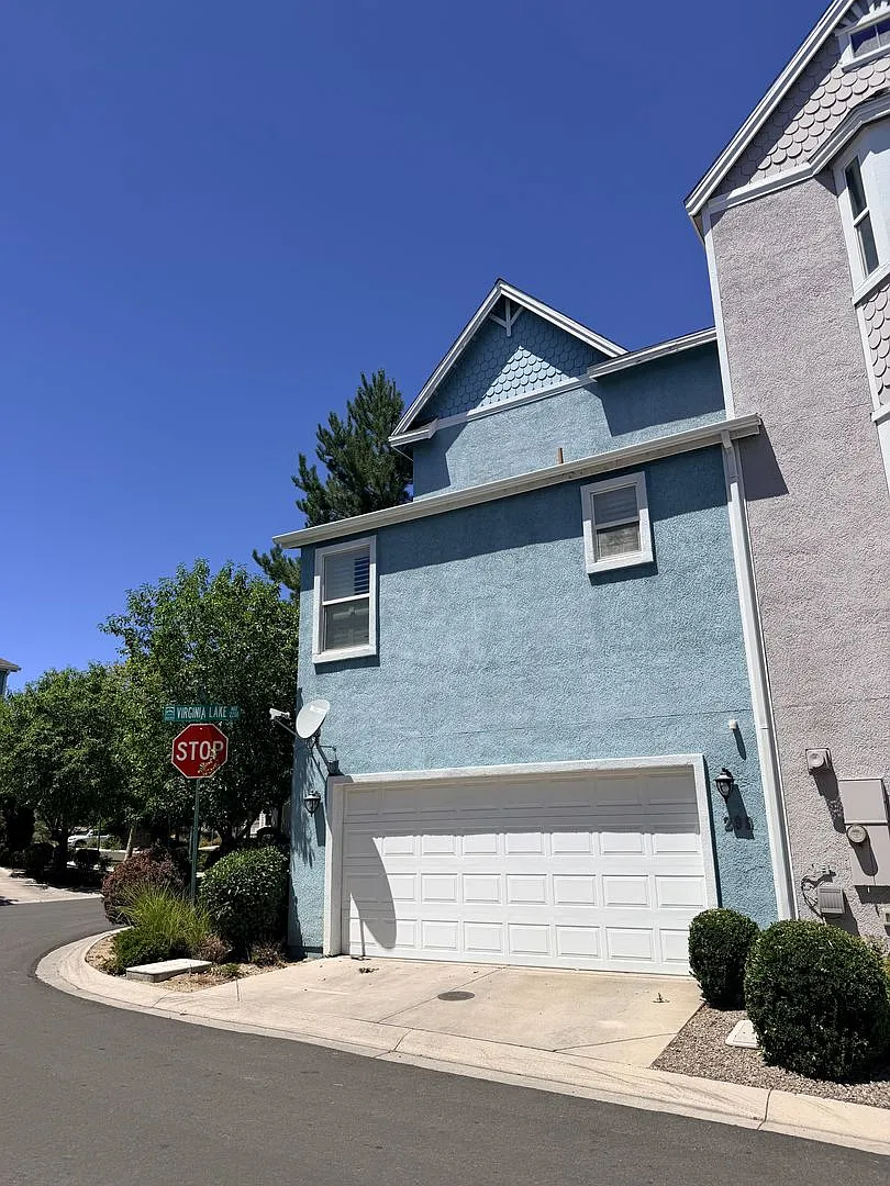299 Gramercy Lane - Available Now!! — Photo 2
