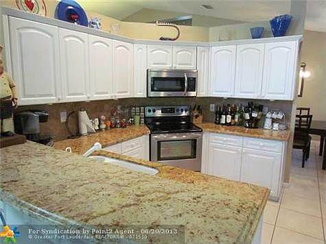 2nd image of 572 Cambridge Dr