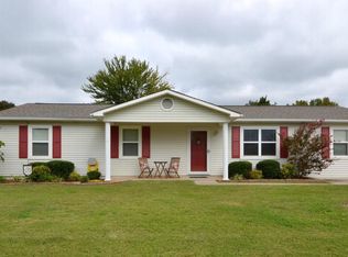 110 Washington Dr, Muscle Shoals, AL 35661