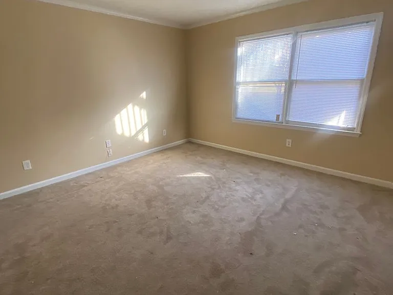 2505 West Broad Street — Photo 10