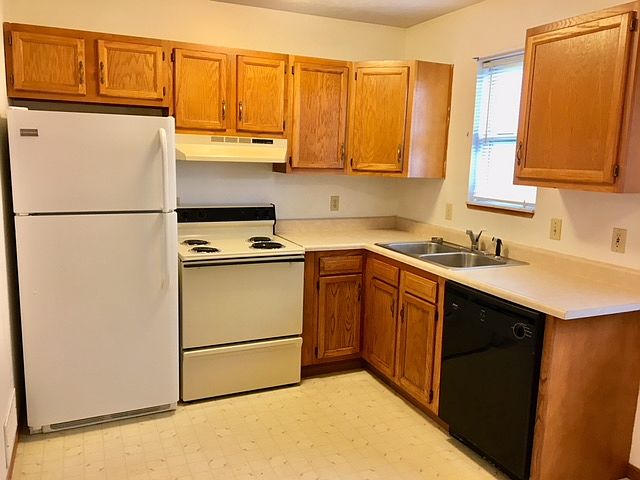 1st image of 406 N Owens Dr APT C