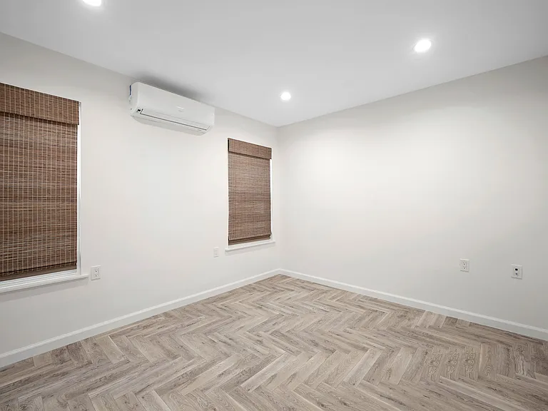 1560 Ridgeway Dr — Photo 35