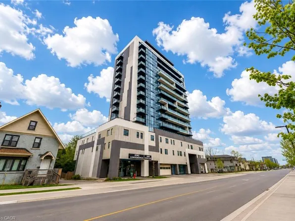 128 King St N #904, Waterloo, ON N2J 2X9