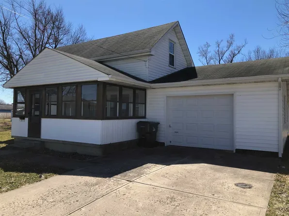 212 S McCarty St, Fortville, IN 46040