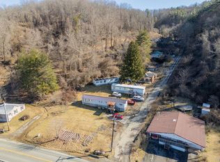 4 Units Thomason Ln, Galax, VA 24333