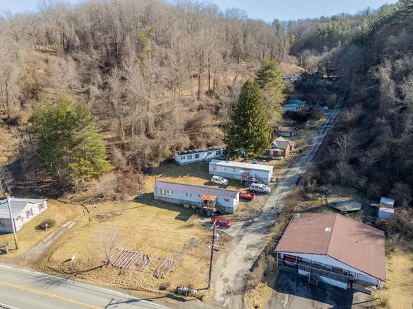 4 Units Thomason Ln, Galax, VA 24333