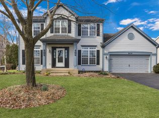 904 Ravinia Dr, Gurnee, IL 60031