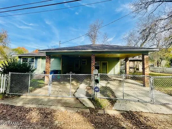 634 Halphen St, Opelousas, LA 70570