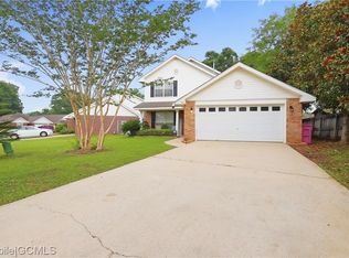 900 Magnolia Village Dr E, Mobile, AL 36695