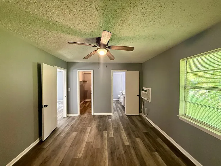 1410 Perry St #A — Photo 5