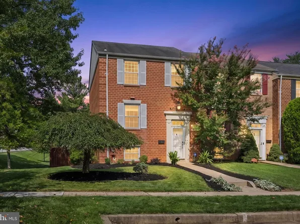 2 Crotona Ct, Lutherville Timonium, MD 21093