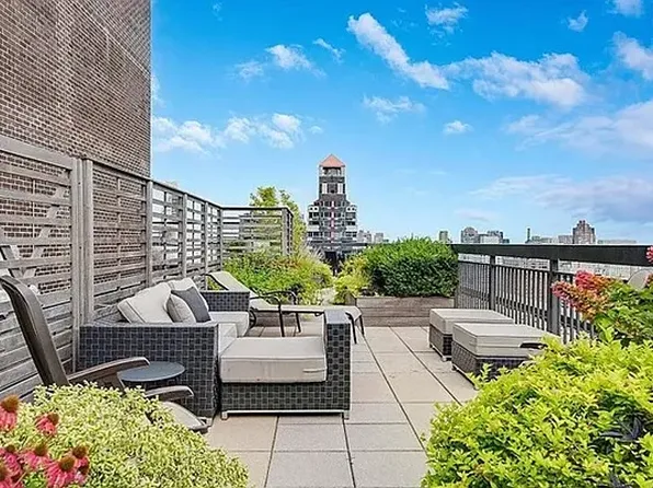 300 East 59th Street image 11 of 11