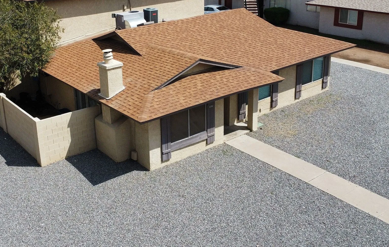 Half Month Rent Free! 2bd 1ba W/ Small Private Backyard! — Photo 2