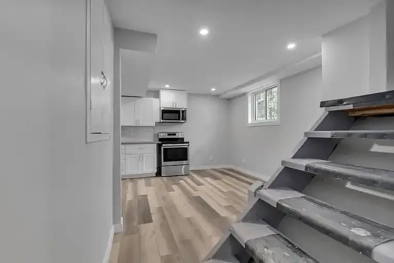 263 College St #1A — Photo 11