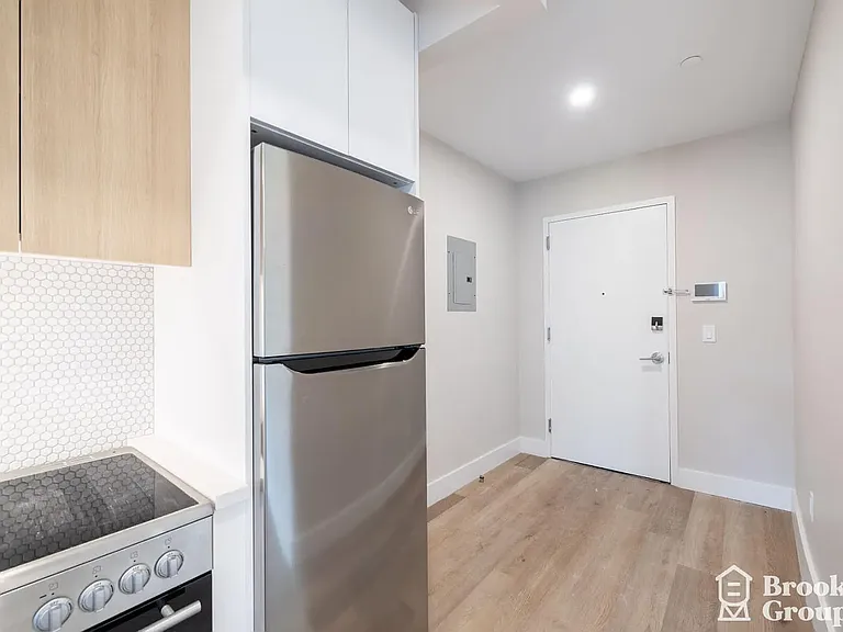 1711 Hancock St #707 — Photo 18