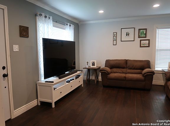 5th image of 130 Creath Pl