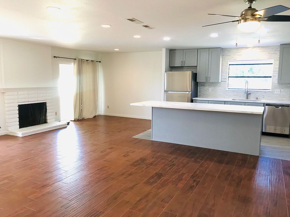 1st image of 4662 Berwick Dr