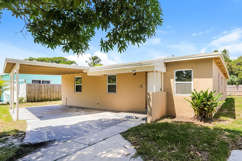 3 bed, 2.0 bath, 1320 sqft, $3,750 — Photo 3