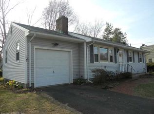 21 Fenwood Grove Rd, Old Saybrook, CT 06475