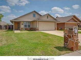 3907 Crown Ridge Ct, College Station, TX 77845