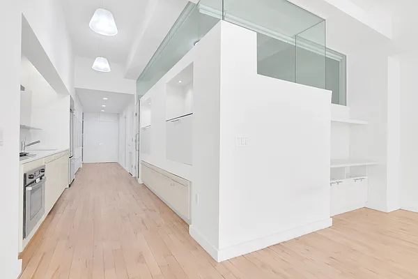 Sold by Bond New York | media 4