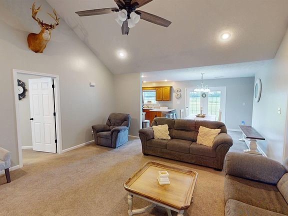 2nd image of 1900 Loop Ln