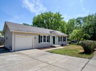710 N Lillian St, McHenry, IL 60050