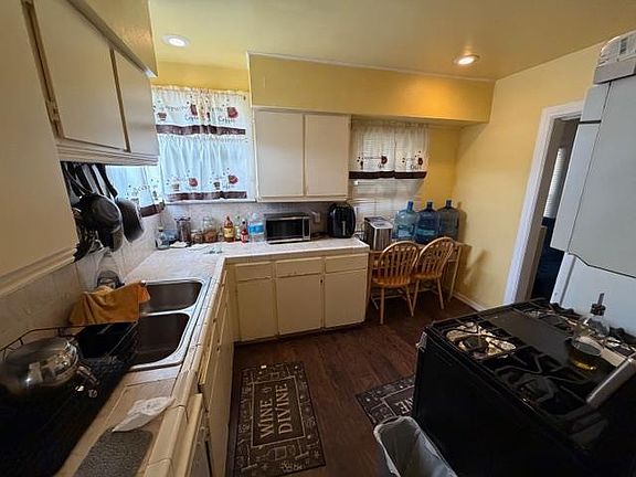 5th image of 312 E Coolidge St