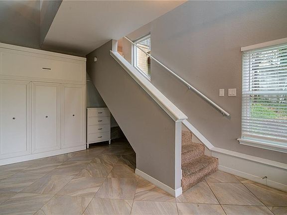5th image of 3907 Dry Creek Dr