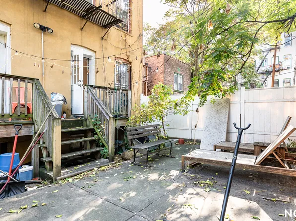 355 Stockholm Street image 19 of 20