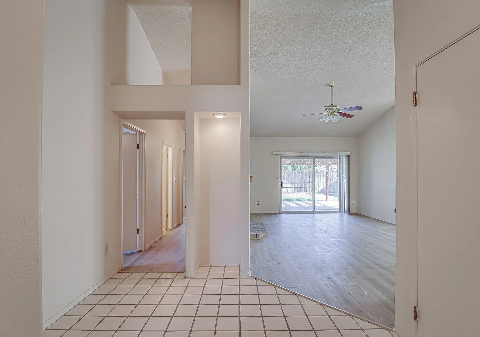 Spacious Home in SW Bakersfield! — Photo 4