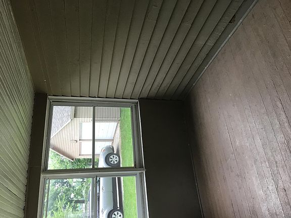Front Porch - 3 Seasons