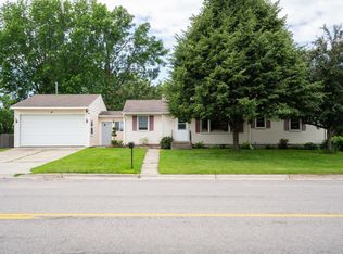 111 4th St N, Grove City, MN 56243