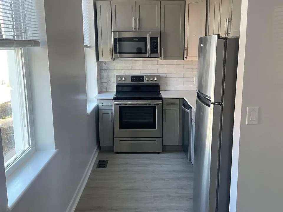 216 Findlay St #1