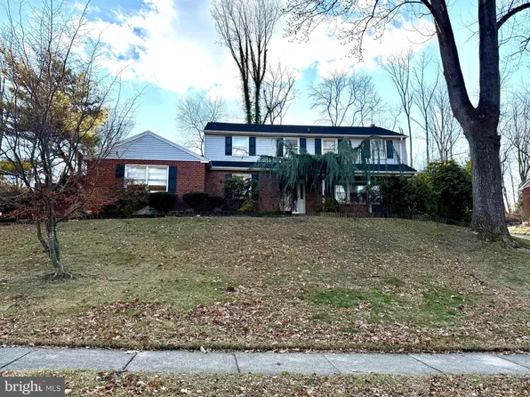 2004 Richard Dr, Broomall, PA 19008