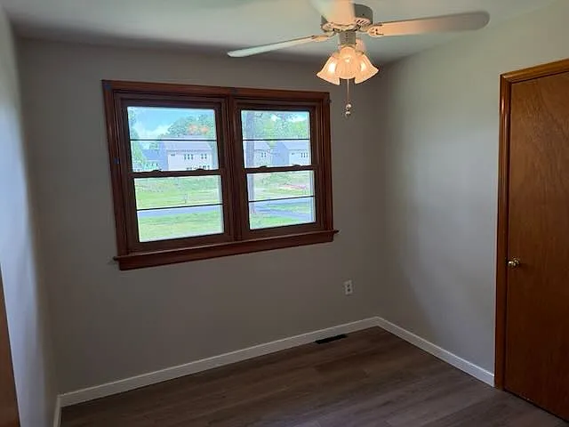 11551 Edinburgh Rd — Photo 13