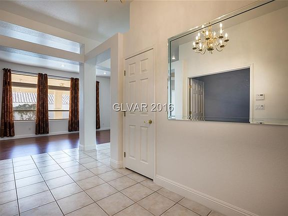 3rd image of 3220 Cambridgeshire St