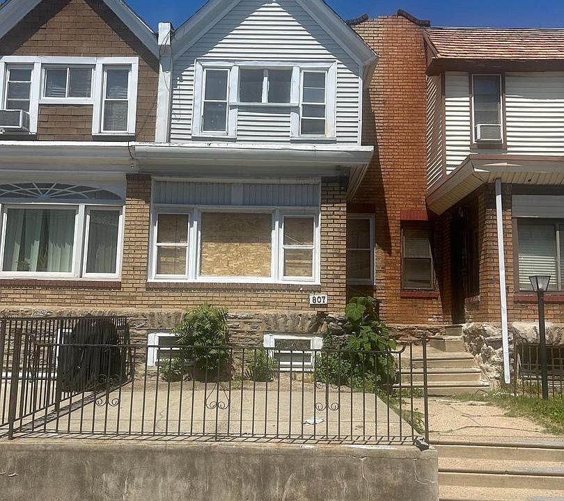 1st image of 807 W Wellens St