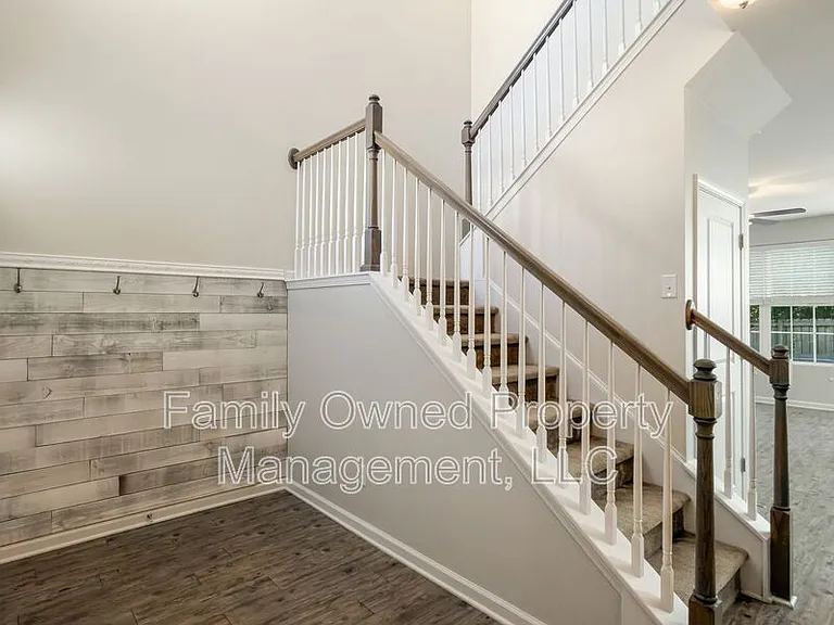 8968 Cat Tail Pond Rd — Photo 5