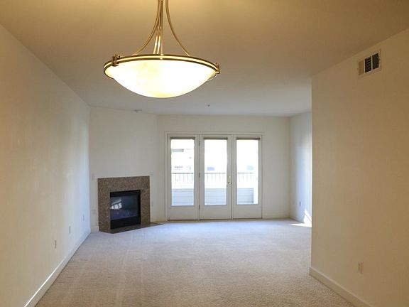 Living room w fireplace