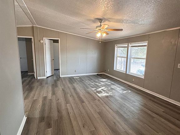 3rd image of 2104 Sage St