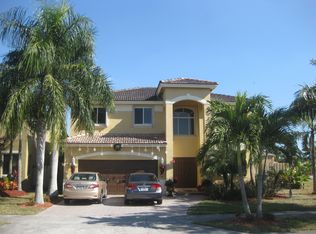 6913 SW 163rd Pl, Miami, FL 33193