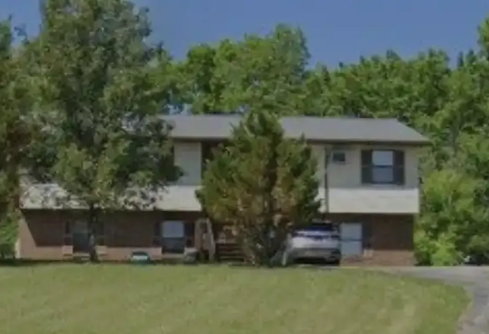 430 Britton Avenue - 4 — Photo 1
